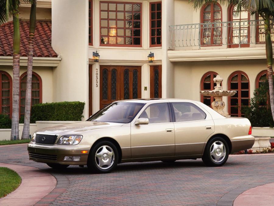  Lexus LS400 1997 года  (фото 5 из 16)